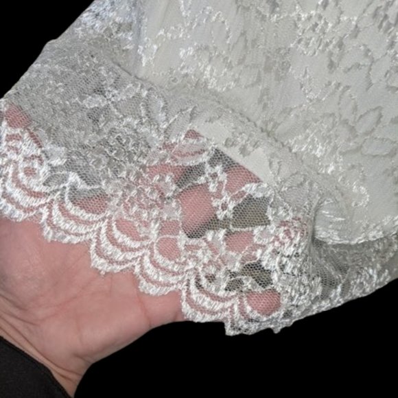White Lace Overlay Tank Blouse Top Fits Size Medium Large - Picture 4 of 5